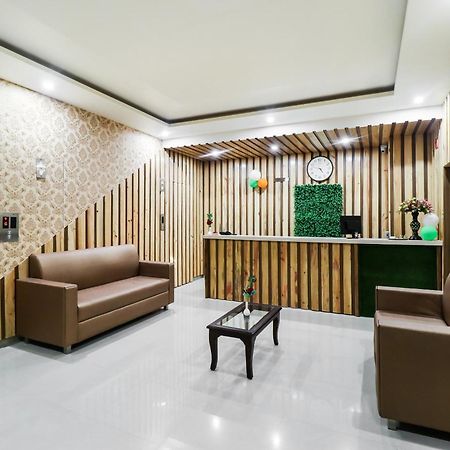 Hotel Grand 81 Faridabad Buitenkant foto