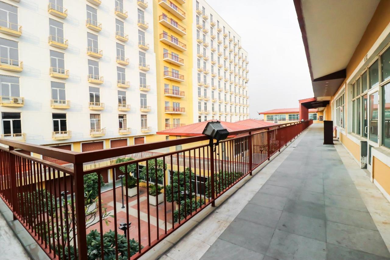 Hotel Grand 81 Faridabad Buitenkant foto